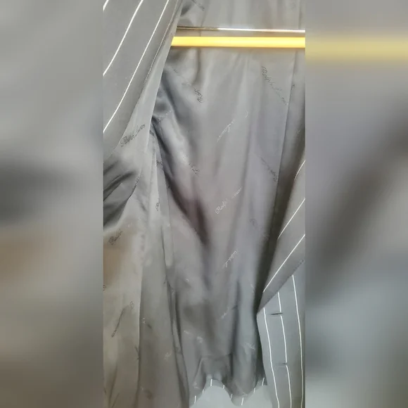 Ralph Lauren Purple Label pinstriped 3 pc suit - Picture 4 of 9